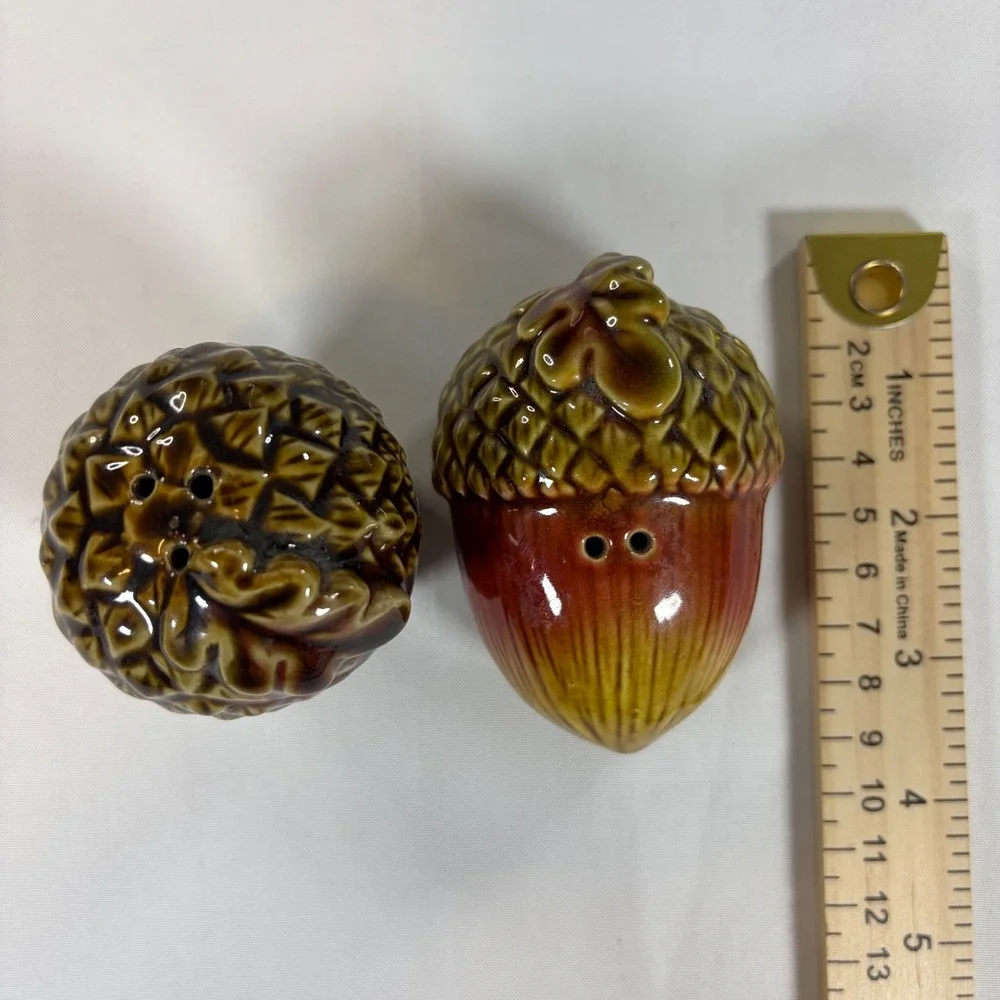 Acorn Ceramic Salt and Pepper Shakers Set Brown Fall Autumn Harvest Decor Cute